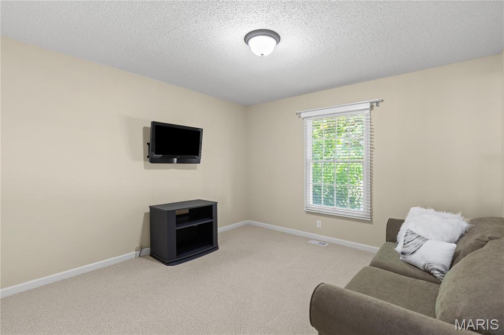 1404 Devonshire County Drive Property Photo 16