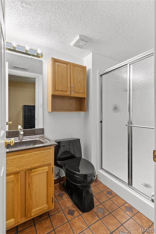 1404 Devonshire County Drive Property Photo 24