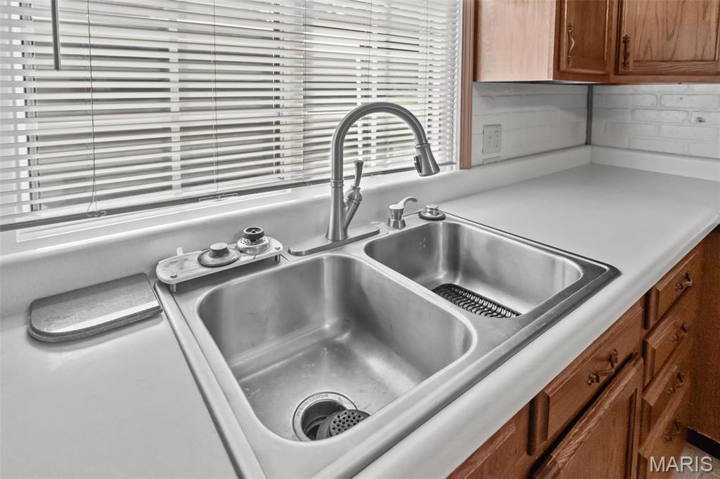 604 E Exchange Street Property Photo 24