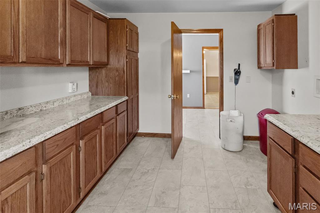 604 E Exchange Street Property Photo 33