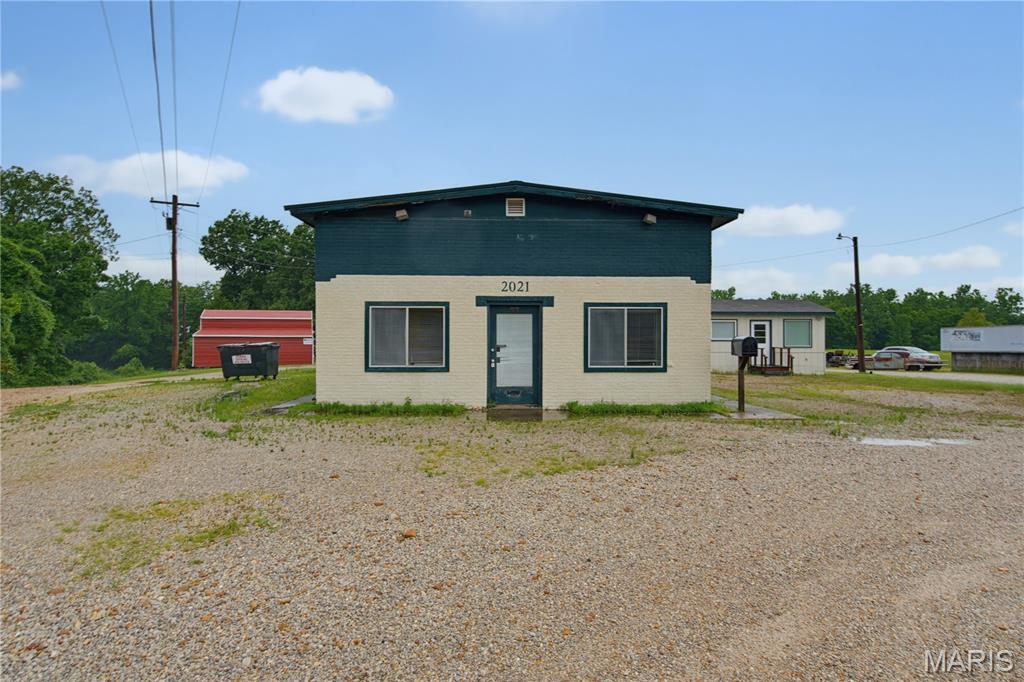 2021 S Westwood Boulevard Property Photo 1