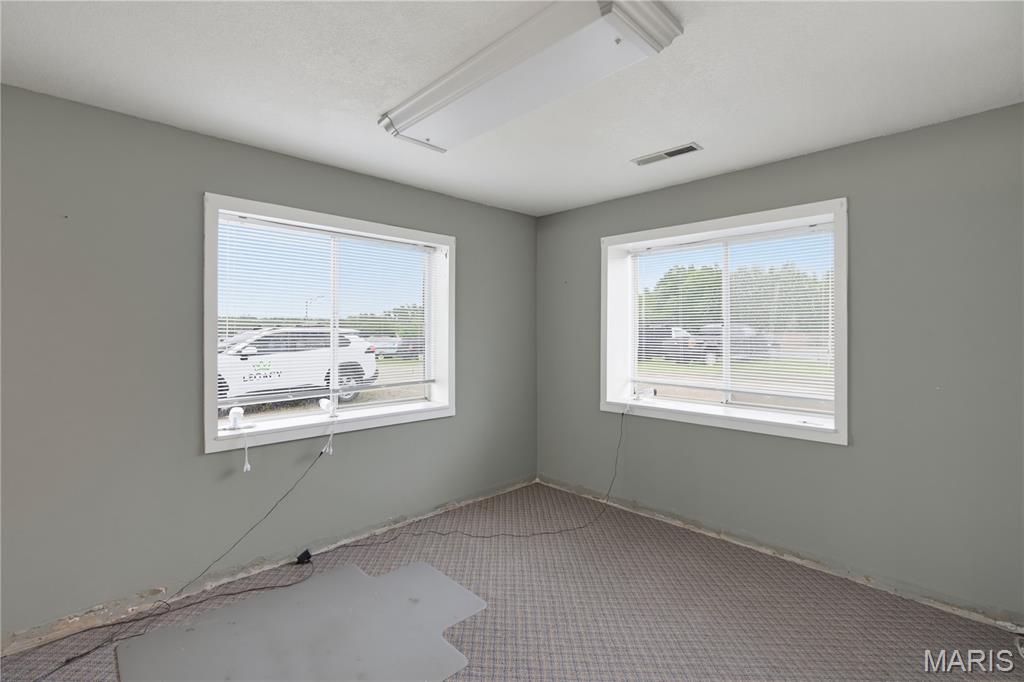 2021 S Westwood Boulevard Property Photo 9