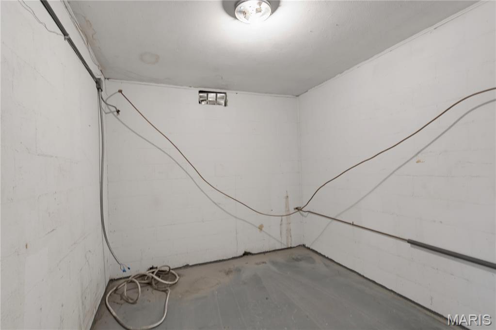 2021 S Westwood Boulevard Property Photo 18