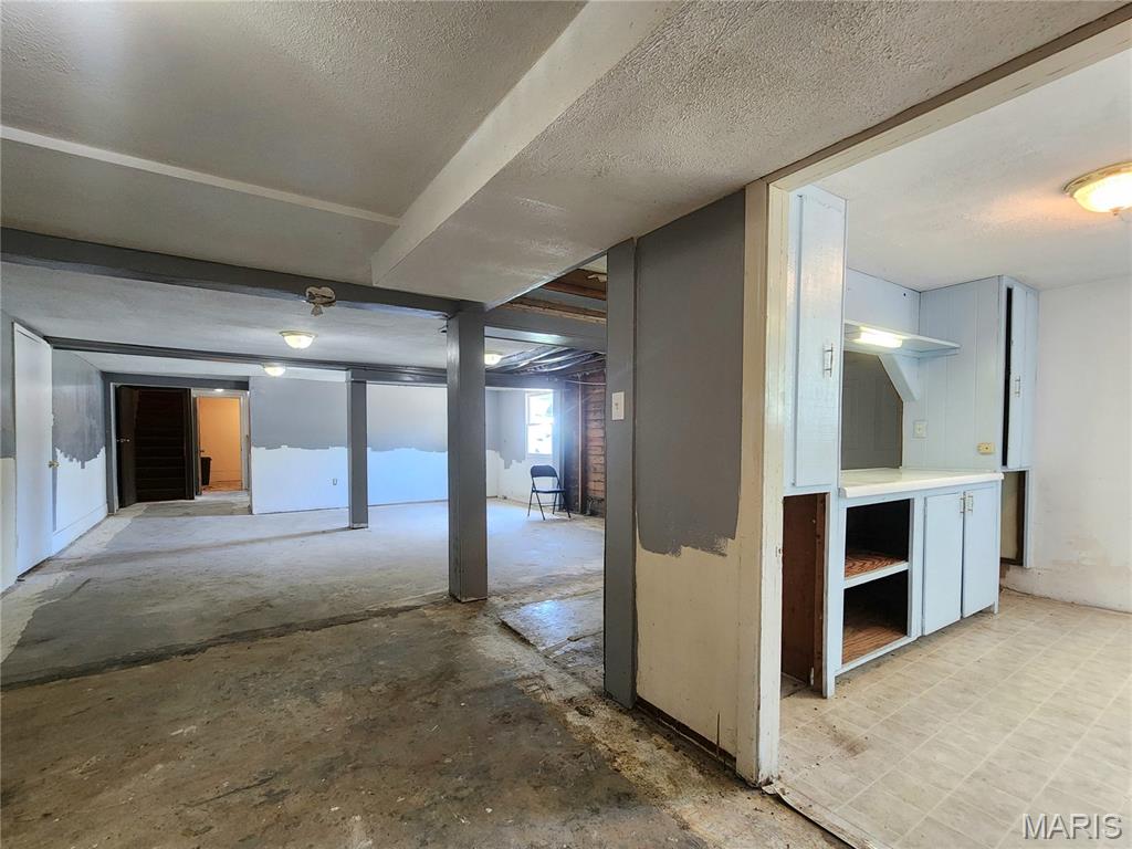 301 S Division Street Property Photo 26