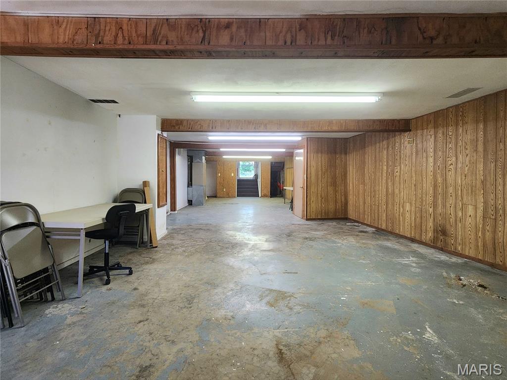 301 S Division Street Property Photo 34