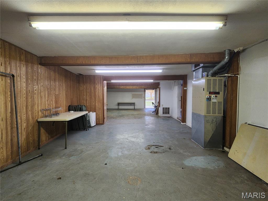 301 S Division Street Property Photo 36