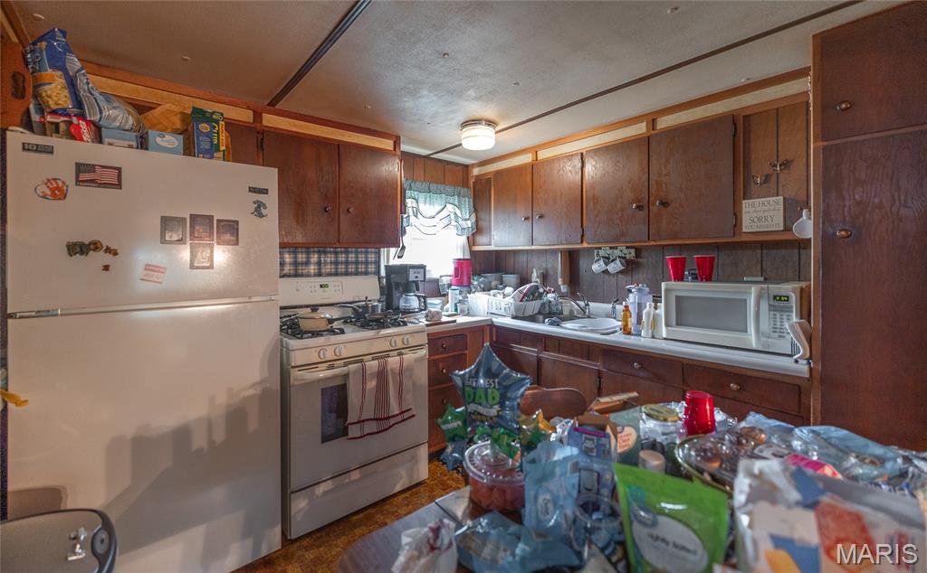 24001 State Route K Property Photo 8