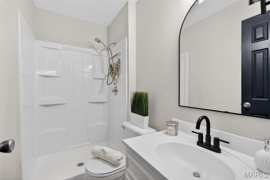 2331 Kratky Road E Property Photo 5