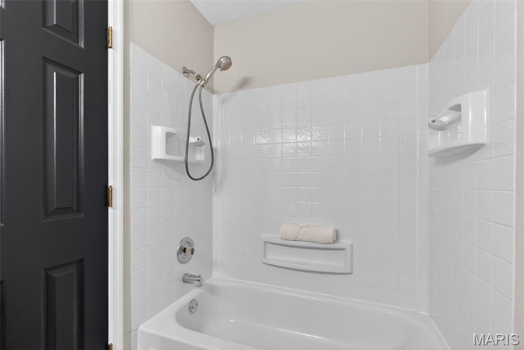 2331 Kratky Road E Property Photo 10