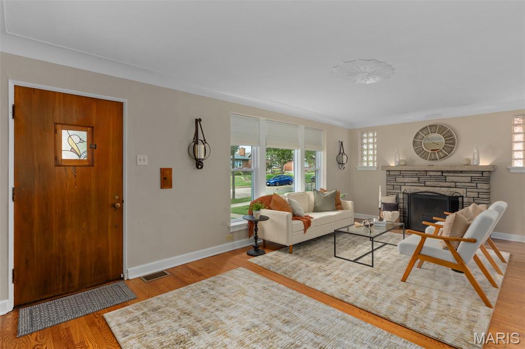6066 Sutherland Avenue Property Photo 8