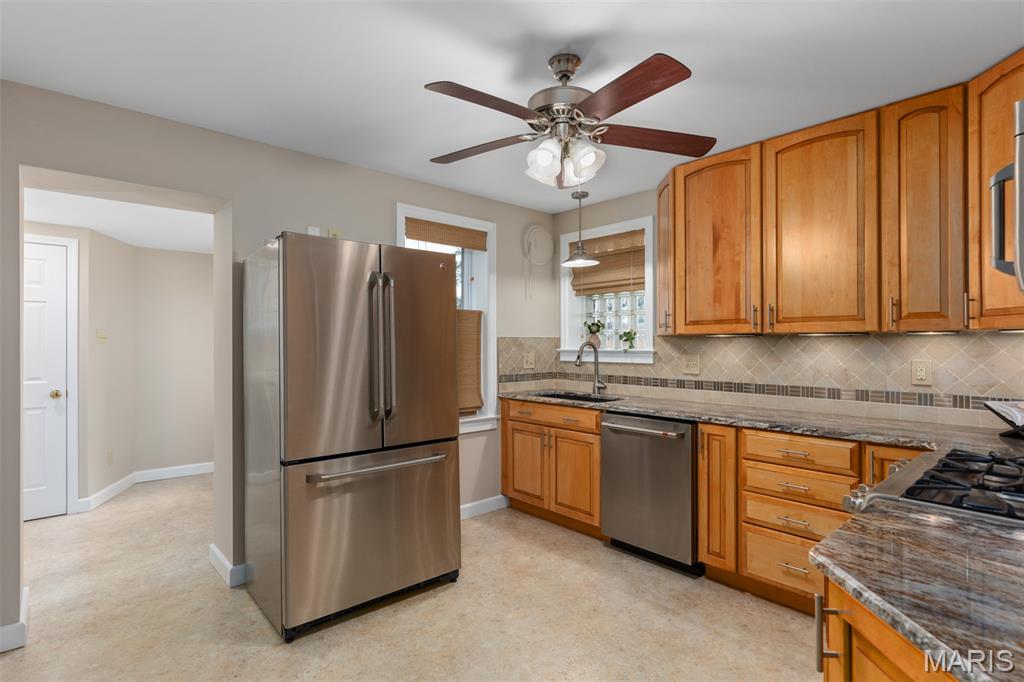6066 Sutherland Avenue Property Photo 15