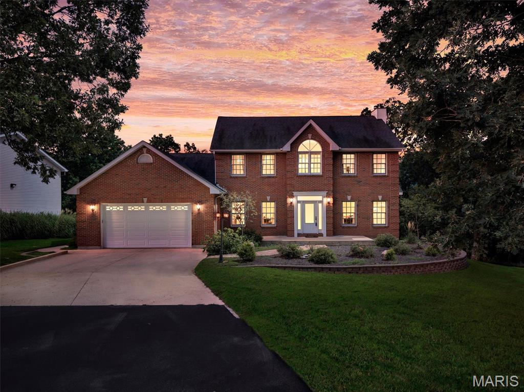 10 Grand Oaks Estate Property Photo 1