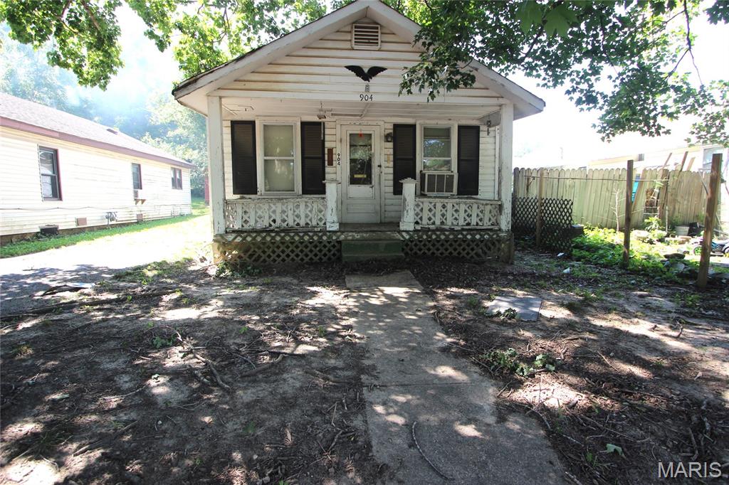 904 Camilla Street Property Photo 1