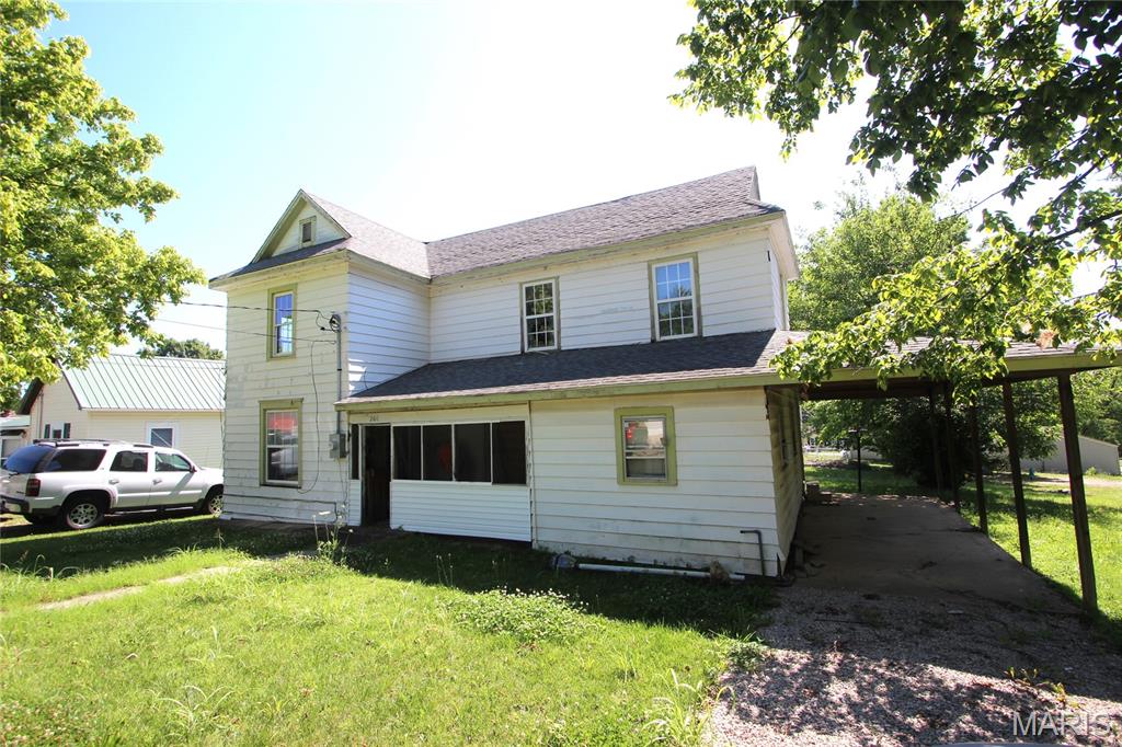 206 N B Street Property Photo 1