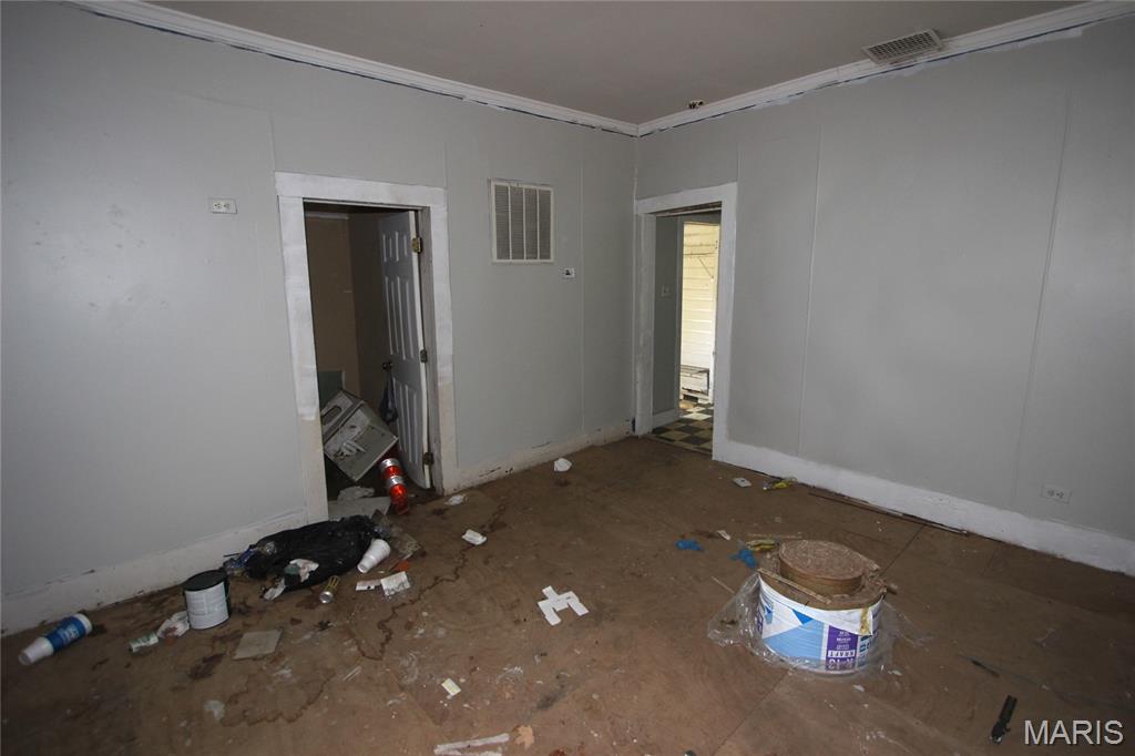 206 N B Street Property Photo 3