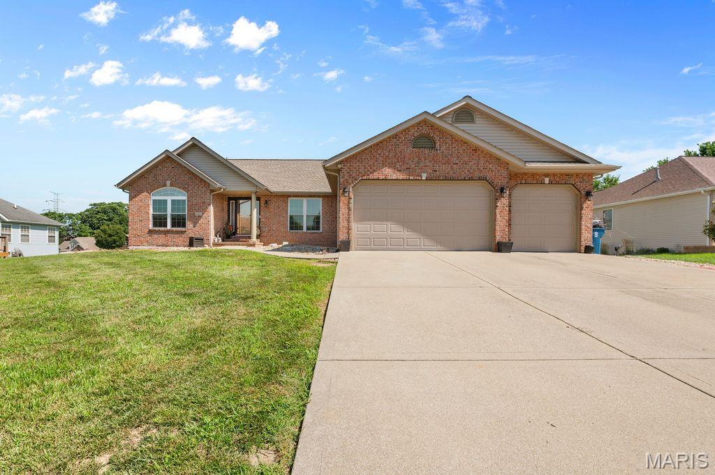 125 Oak Hill Drive Property Photo 1