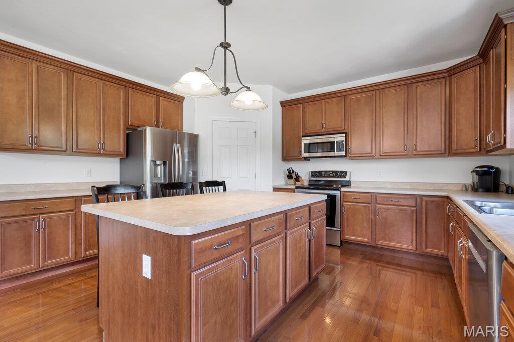 2305 Northeaster Court Property Photo 2
