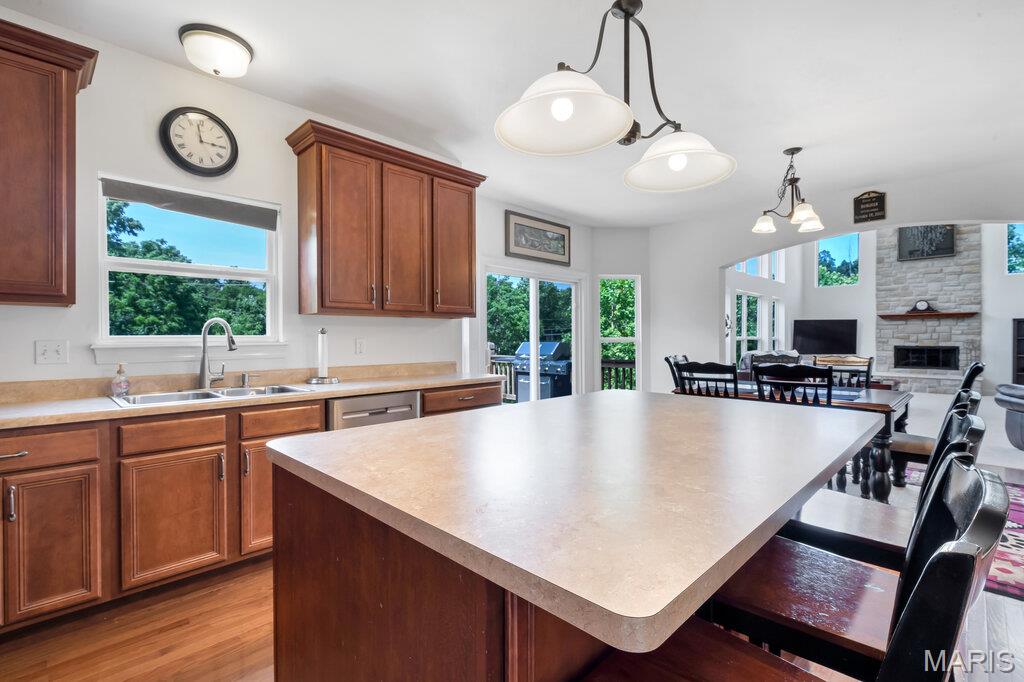2305 Northeaster Court Property Photo 4