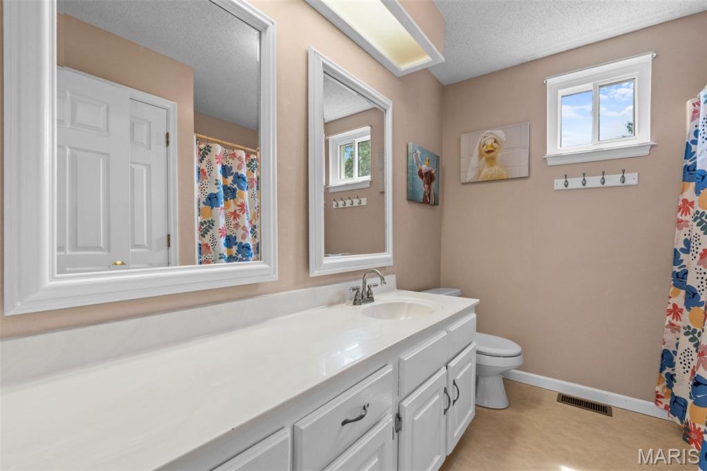 16447 Scenic Ridge Road Property Photo 33