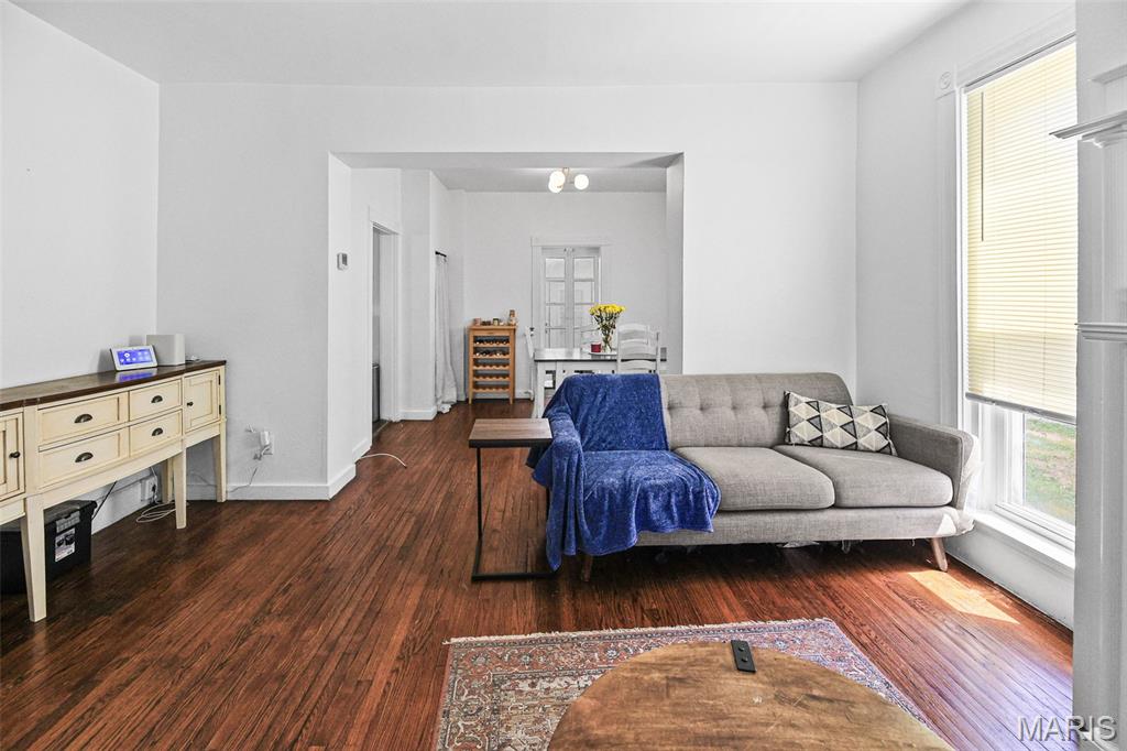 706 Grove Street Property Photo 13