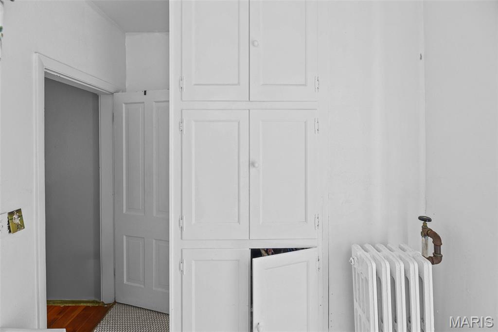 706 Grove Street Property Photo 32
