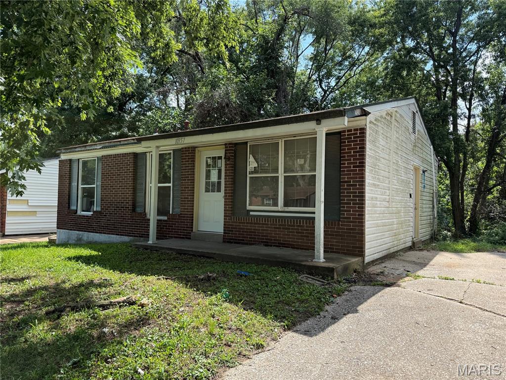 10357 Prince Drive Property Photo 1
