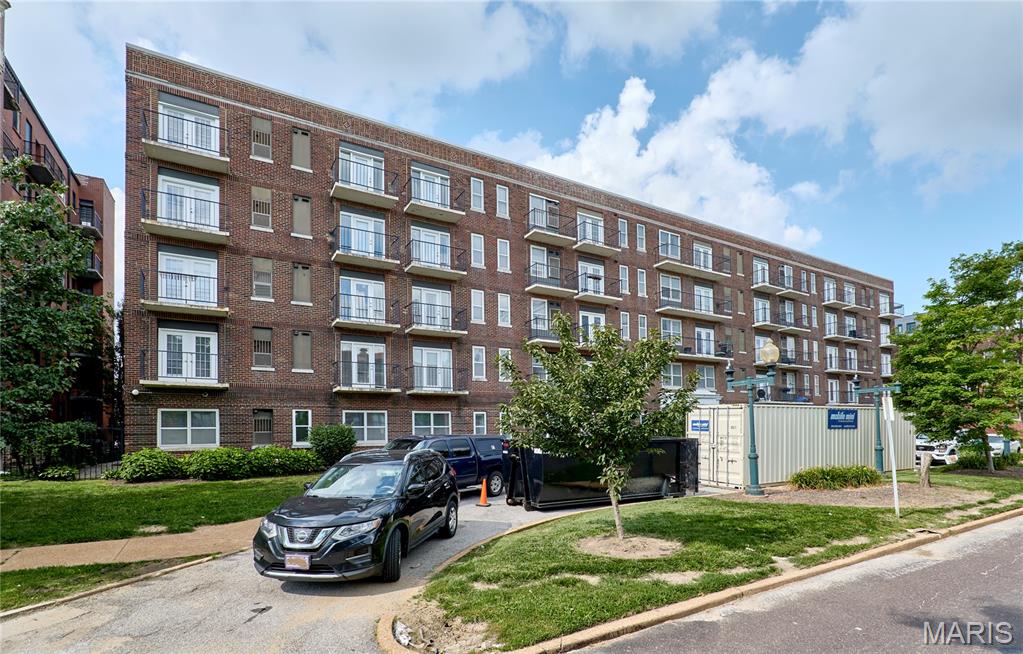 5630 Pershing Avenue 23 Property Photo 1