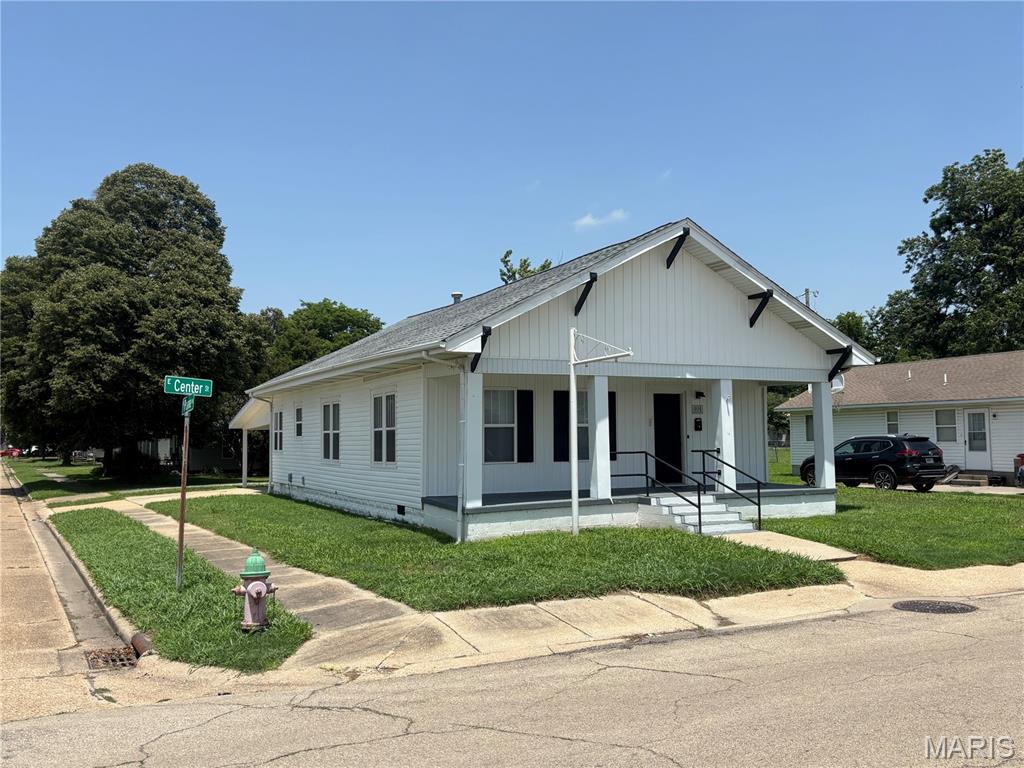 404 E Center Street Property Photo 17