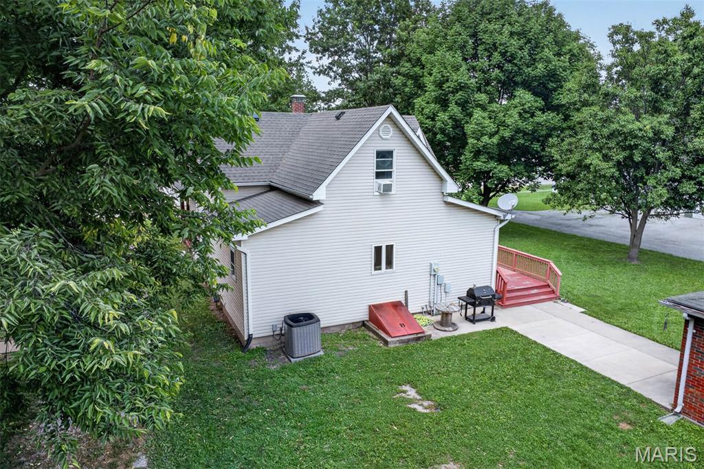 310 E Main Street Property Photo 45