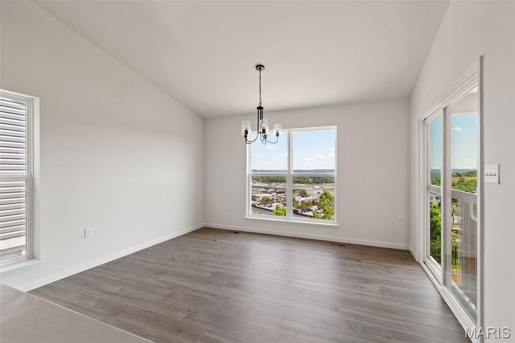 2337 Castle Hill Drive Property Photo 11