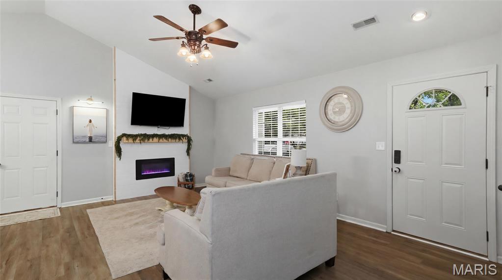 23785 Risen Road Property Photo 5