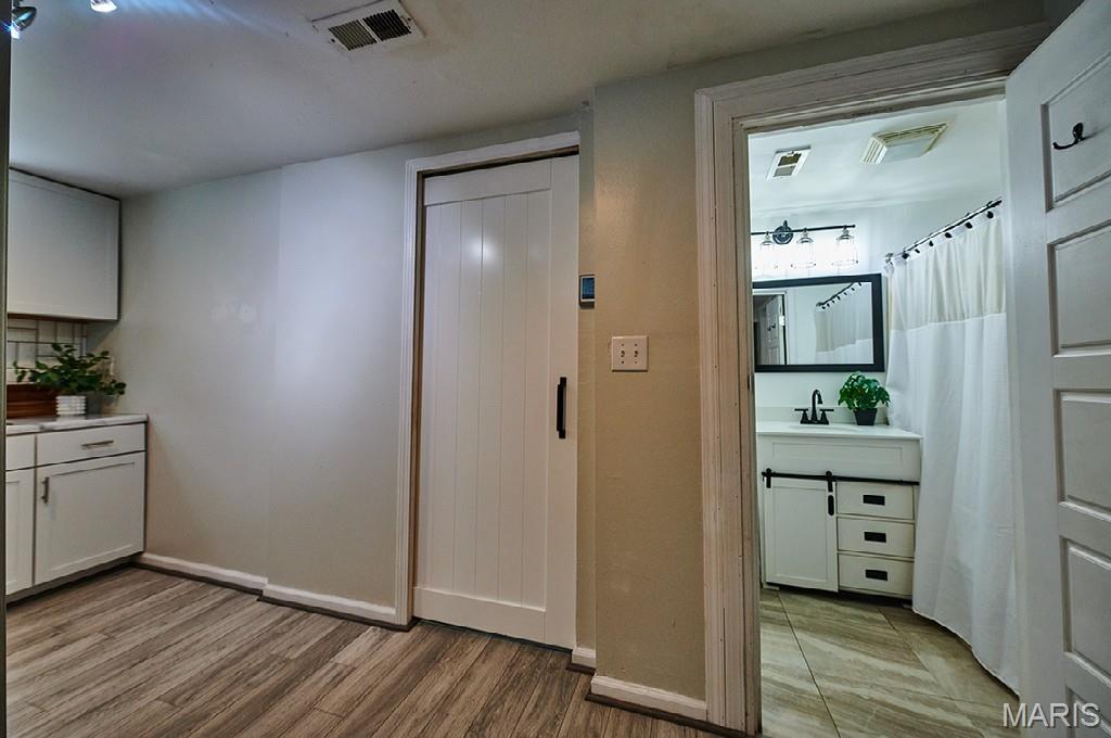 610 Saint Clair Road Property Photo 16