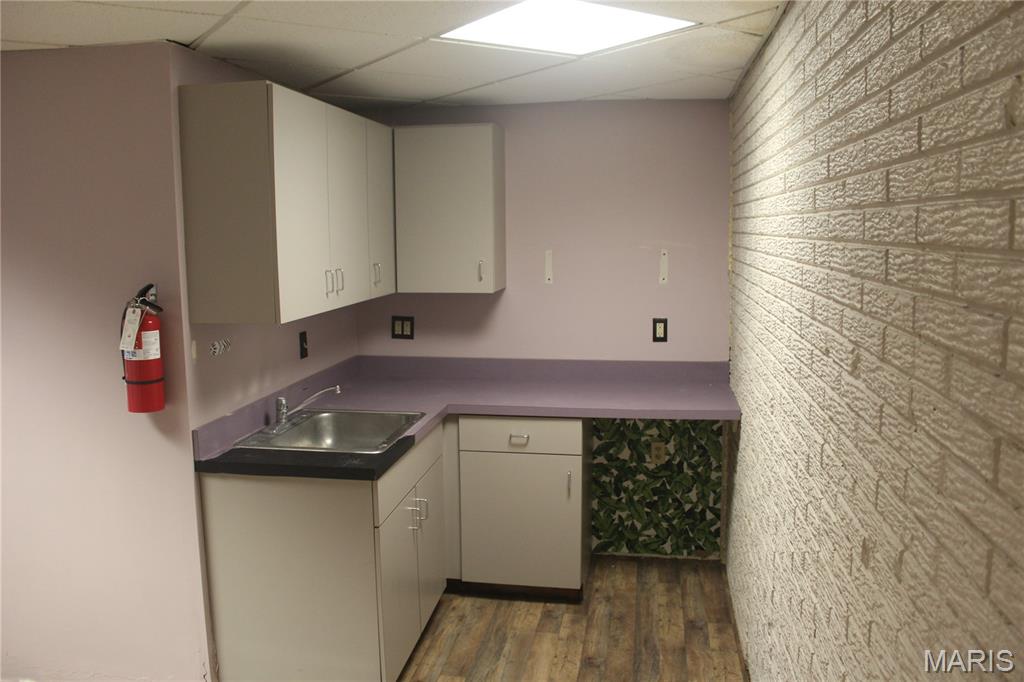 2300 W Osage Street 3 Property Photo 17