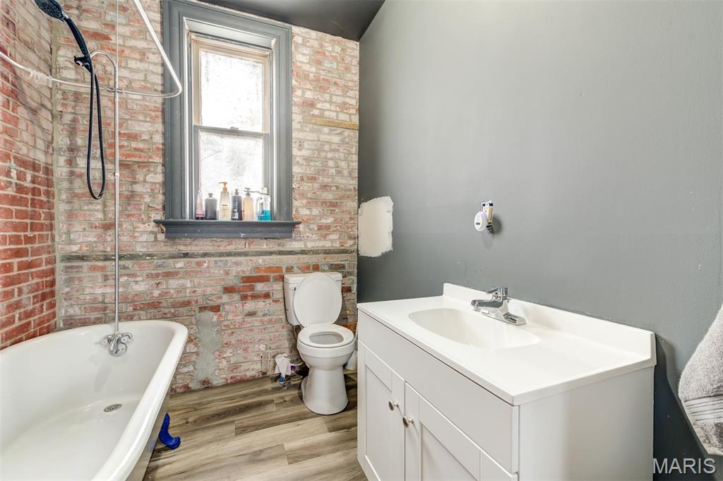 2116 E John Avenue Property Photo 9
