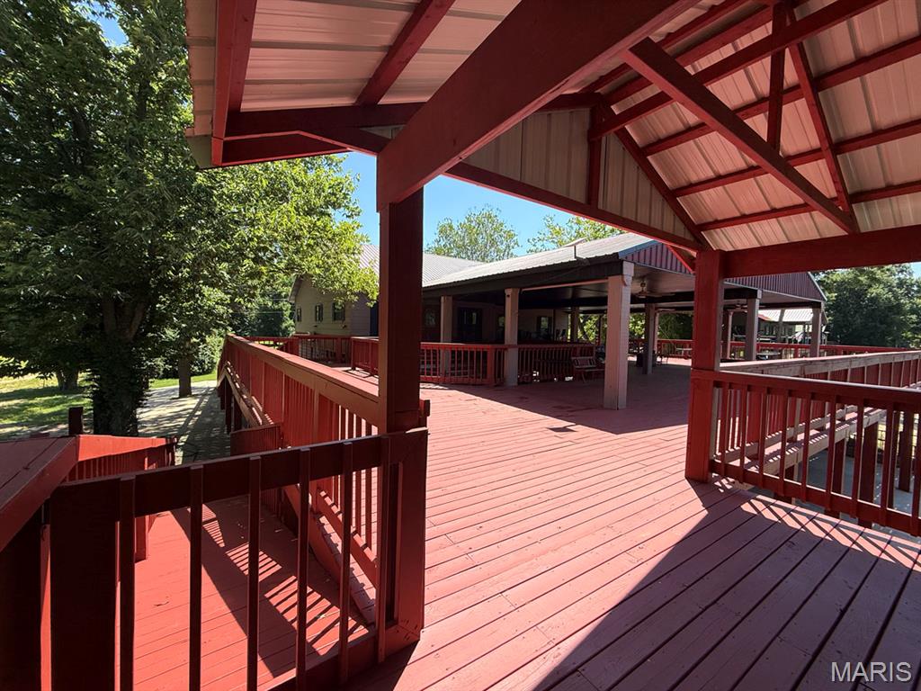 1585 River Valley Rd Property Photo 1