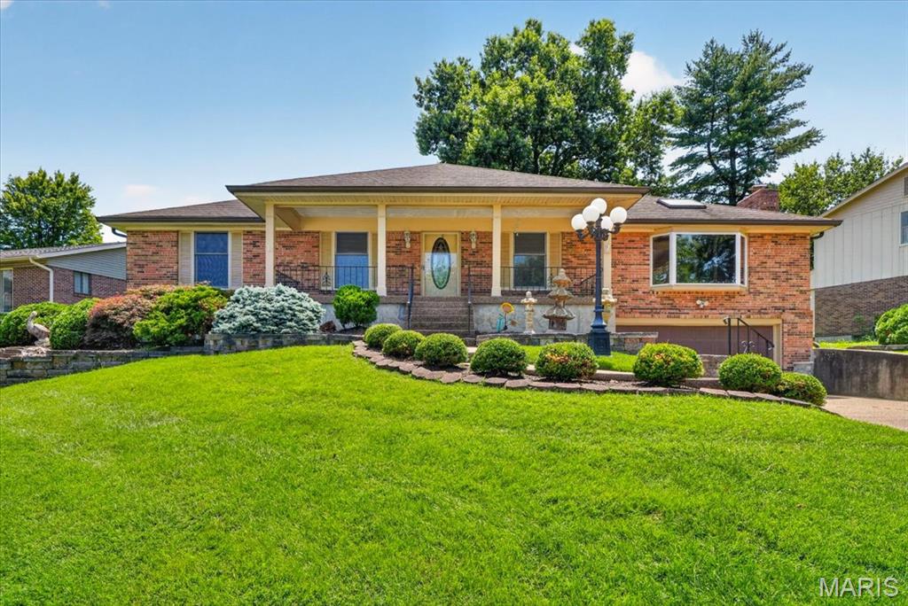 468 Falaise Drive Property Photo 3