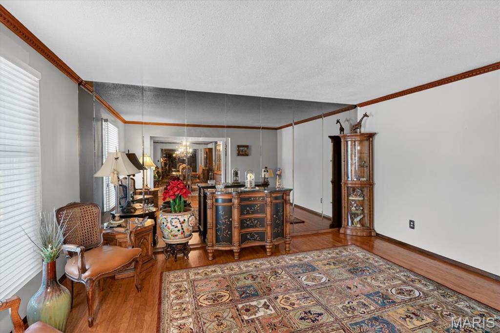468 Falaise Drive Property Photo 9