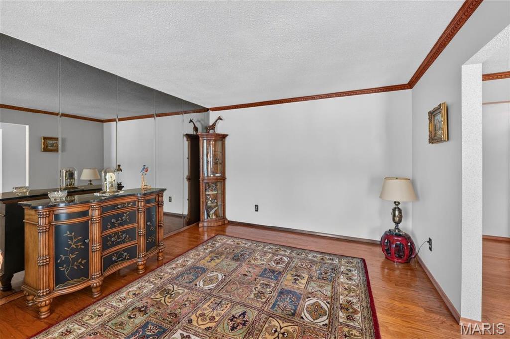 468 Falaise Drive Property Photo 10