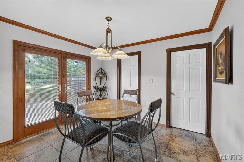 468 Falaise Drive Property Photo 19