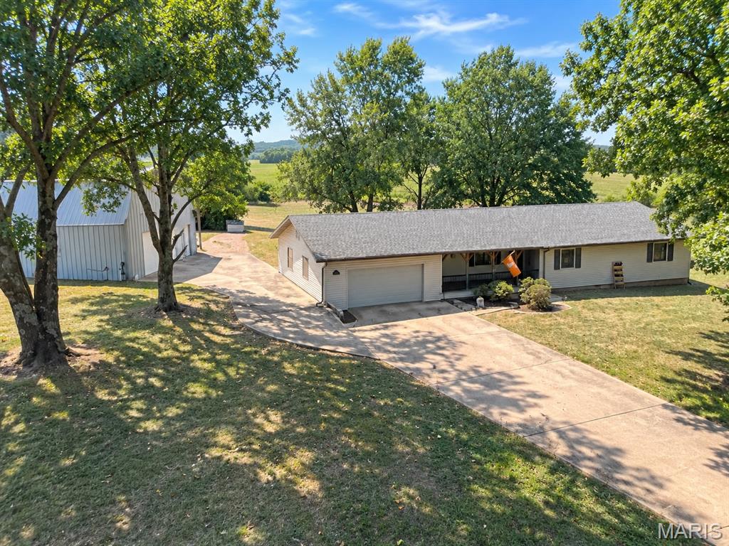 9013 County Road 6750 Property Photo 1