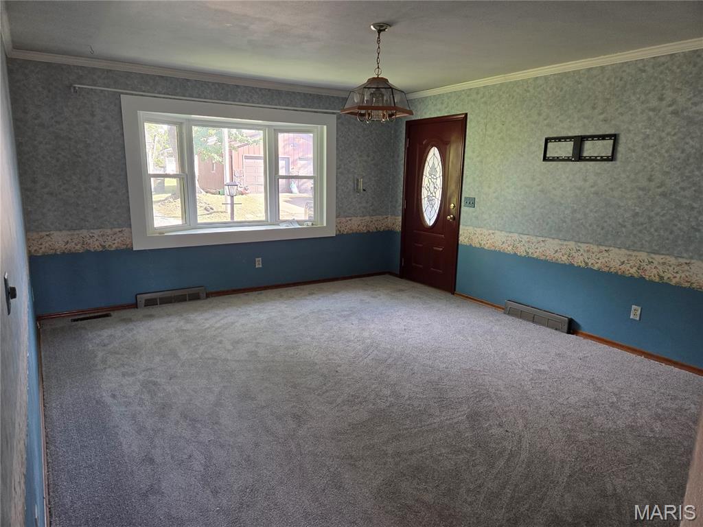 205 Gardner Street Property Photo 8