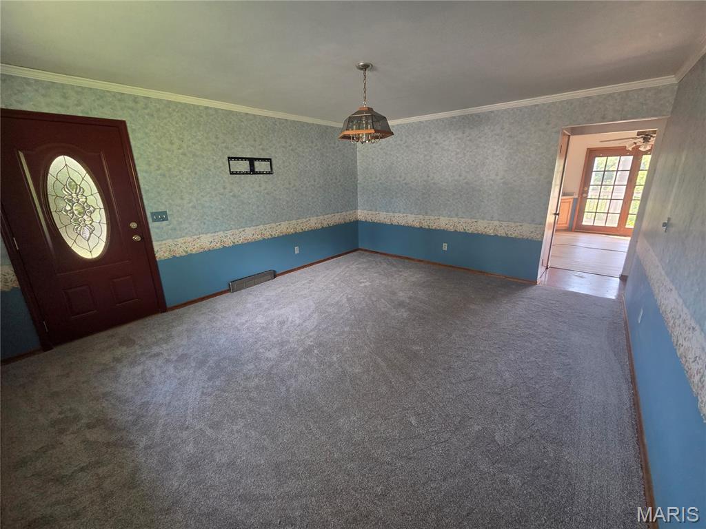 205 Gardner Street Property Photo 9