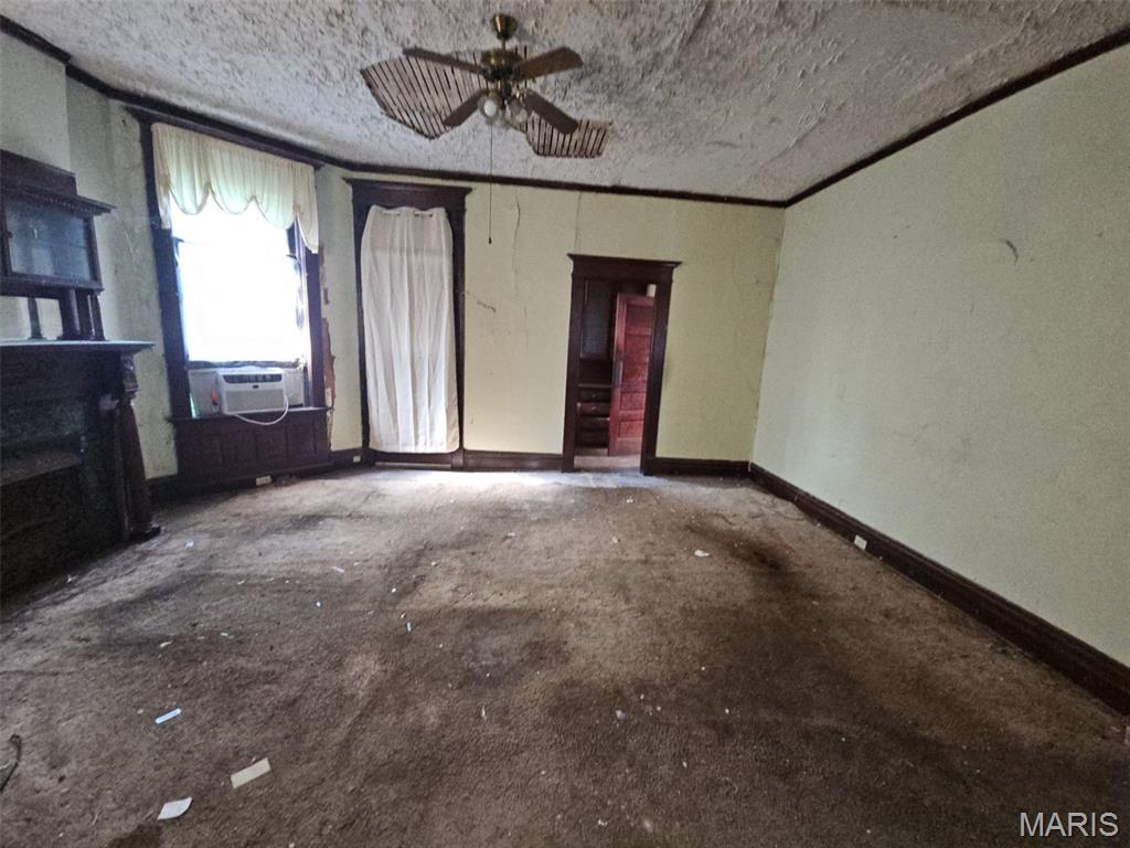 5142 Vernon Avenue Property Photo 3