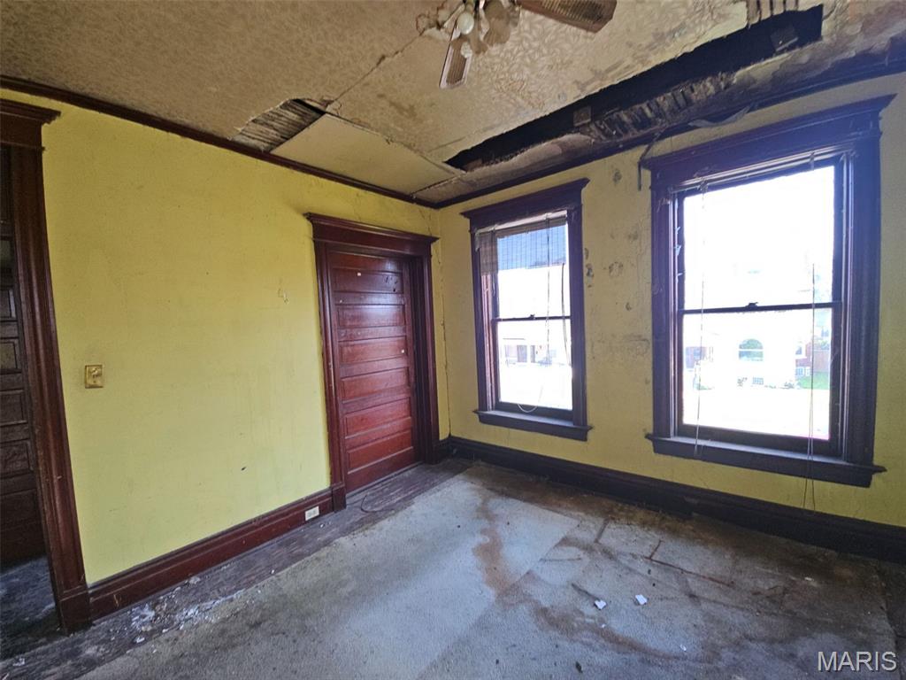 5142 Vernon Avenue Property Photo 8