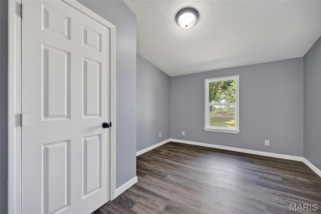 26042456 Property Photo 18
