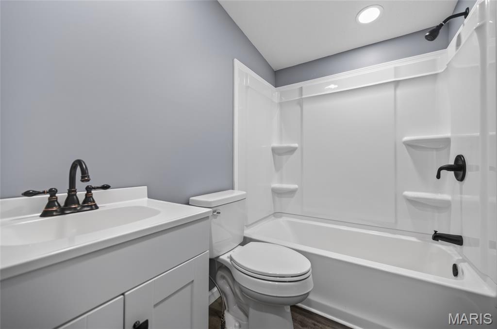 26042456 Property Photo 27