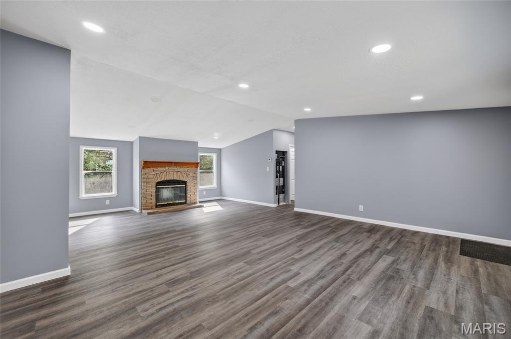 26042456 Property Photo 30