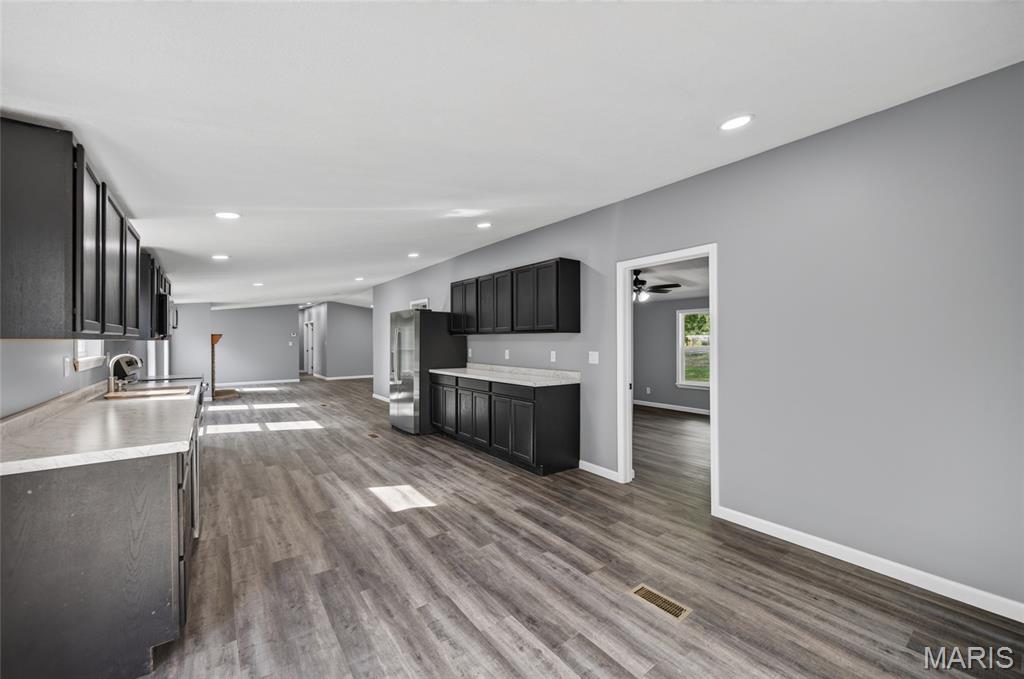 26042456 Property Photo 34