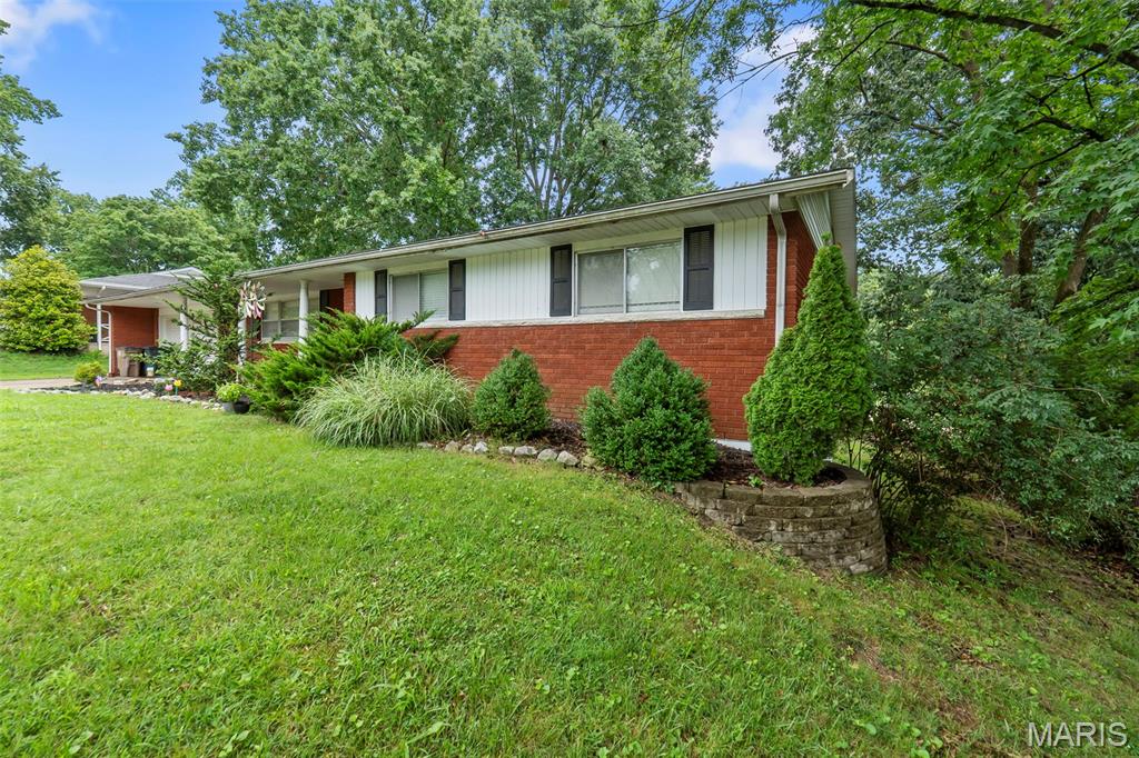 1835 Westridge Drive Property Photo 2