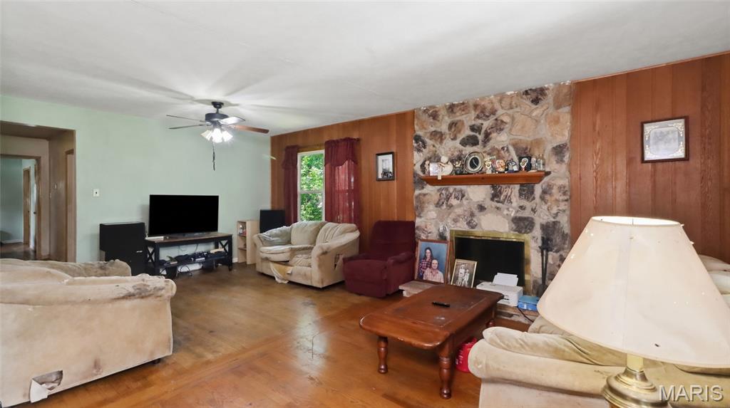 26042501 Property Photo 4